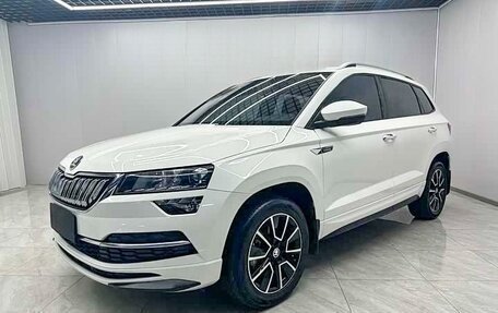 Skoda Karoq I, 2022 год, 1 950 000 рублей, 3 фотография