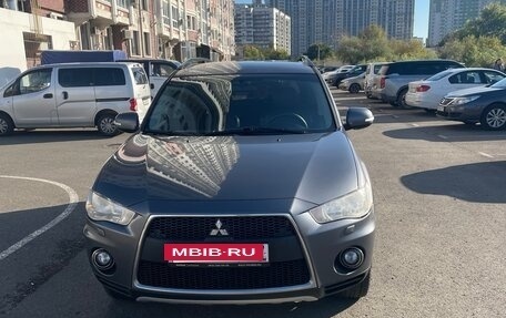 Mitsubishi Outlander III рестайлинг 3, 2010 год, 899 000 рублей, 2 фотография