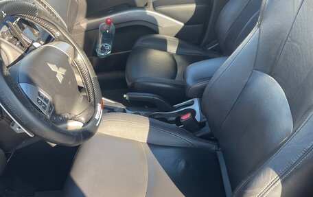 Mitsubishi Outlander III рестайлинг 3, 2010 год, 899 000 рублей, 9 фотография