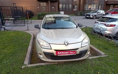 Renault Megane III, 2011 год, 400 000 рублей, 2 фотография