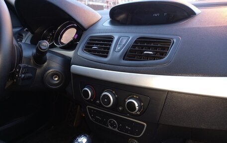 Renault Megane III, 2011 год, 400 000 рублей, 12 фотография