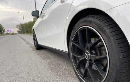 Mercedes-Benz A-Класс, 2019 год, 3 000 000 рублей, 27 фотография