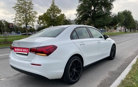 Mercedes-Benz A-Класс, 2019 год, 3 000 000 рублей, 22 фотография