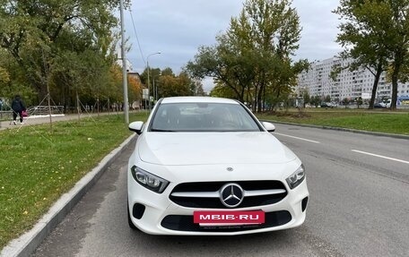 Mercedes-Benz A-Класс, 2019 год, 3 000 000 рублей, 30 фотография