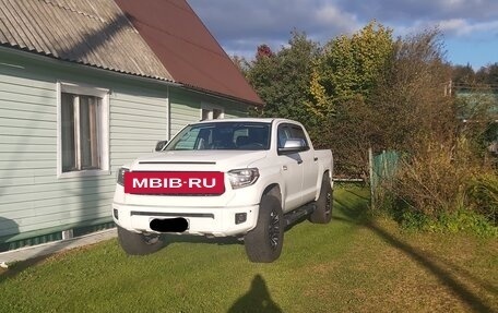Toyota Tundra II, 2013 год, 5 900 000 рублей, 6 фотография