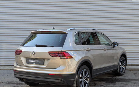 Volkswagen Tiguan II, 2019 год, 2 350 000 рублей, 5 фотография