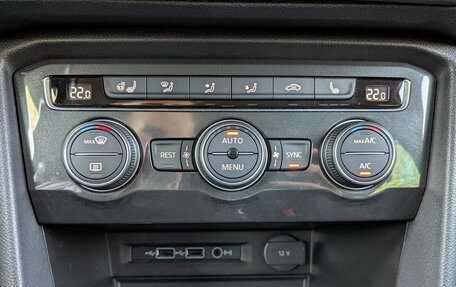 Volkswagen Tiguan II, 2019 год, 2 350 000 рублей, 25 фотография