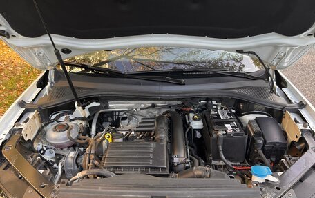 Volkswagen Tiguan II, 2021 год, 2 490 000 рублей, 11 фотография