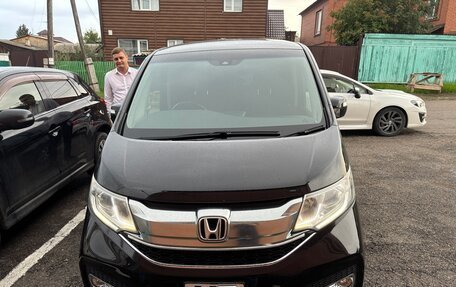 Honda Stepwgn IV, 2017 год, 2 150 000 рублей, 1 фотография