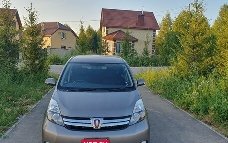 Toyota ISis I, 2011 год, 1 350 000 рублей, 2 фотография