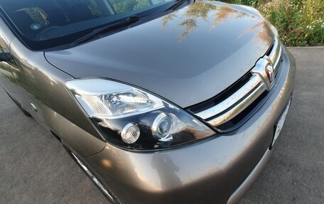 Toyota ISis I, 2011 год, 1 350 000 рублей, 14 фотография