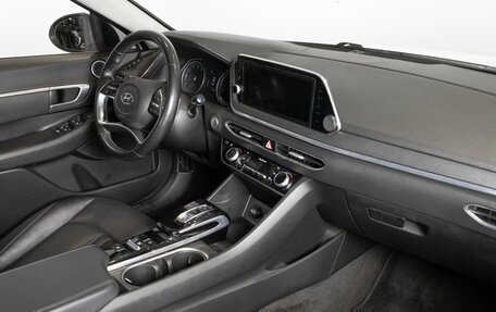 Hyundai Sonata VIII, 2019 год, 2 150 000 рублей, 4 фотография