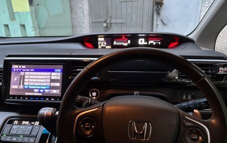 Honda Stepwgn IV, 2017 год, 2 150 000 рублей, 8 фотография