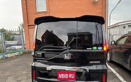 Honda Stepwgn IV, 2017 год, 2 150 000 рублей, 4 фотография