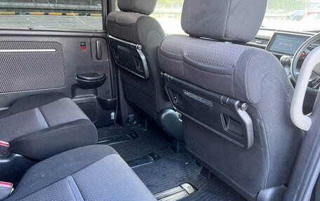 Honda Stepwgn IV, 2017 год, 2 150 000 рублей, 12 фотография