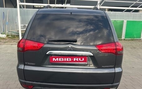 Mitsubishi Pajero Sport II рестайлинг, 2013 год, 1 890 000 рублей, 4 фотография