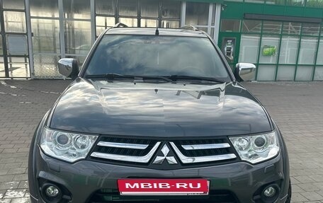 Mitsubishi Pajero Sport II рестайлинг, 2013 год, 1 890 000 рублей, 6 фотография