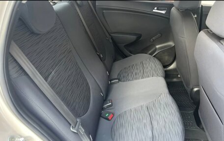 Hyundai Solaris II рестайлинг, 2015 год, 1 040 000 рублей, 7 фотография