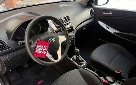 Hyundai Solaris II рестайлинг, 2015 год, 1 040 000 рублей, 6 фотография