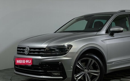 Volkswagen Tiguan II, 2018 год, 2 547 000 рублей, 17 фотография