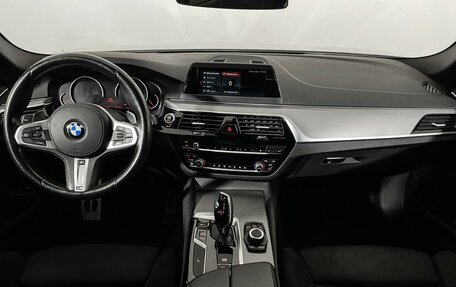 BMW 5 серия, 2019 год, 3 847 000 рублей, 11 фотография