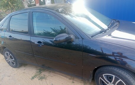 Ford Focus IV, 2003 год, 280 000 рублей, 2 фотография