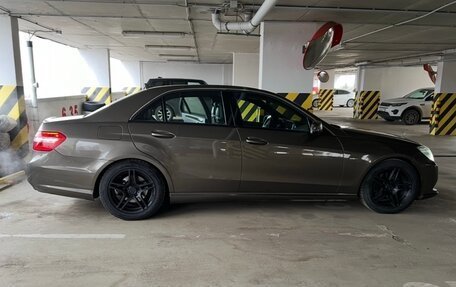 Mercedes-Benz E-Класс, 2011 год, 1 390 000 рублей, 13 фотография