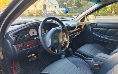 Dodge Stratus II, 2002 год, 188 888 рублей, 9 фотография