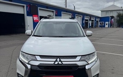 Mitsubishi Outlander III рестайлинг 3, 2019 год, 1 899 000 рублей, 1 фотография