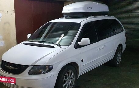 Chrysler Town & Country IV, 2001 год, 540 000 рублей, 2 фотография