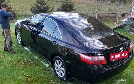Toyota Camry, 2008 год, 970 000 рублей, 2 фотография