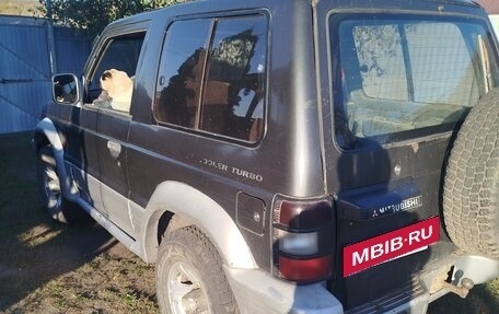 Mitsubishi Pajero III рестайлинг, 1994 год, 450 000 рублей, 3 фотография