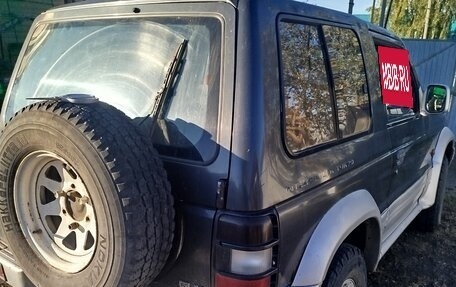 Mitsubishi Pajero III рестайлинг, 1994 год, 450 000 рублей, 4 фотография