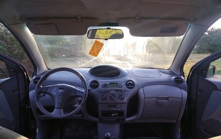 Toyota Yaris I рестайлинг, 2000 год, 320 000 рублей, 10 фотография