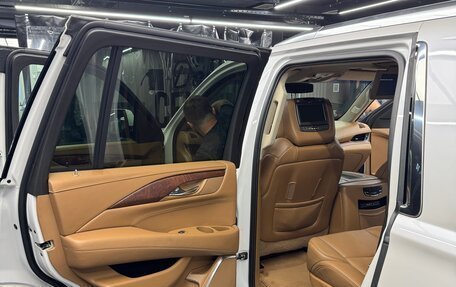Cadillac Escalade IV, 2016 год, 3 600 000 рублей, 20 фотография