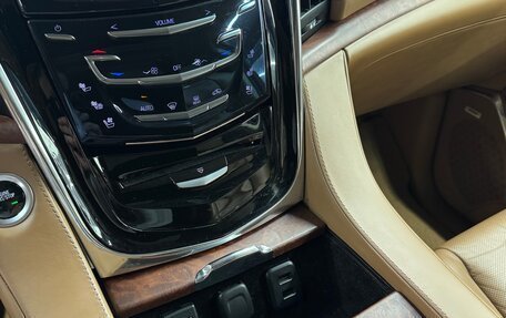 Cadillac Escalade IV, 2016 год, 3 600 000 рублей, 17 фотография