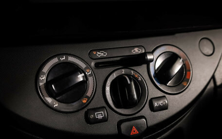 Nissan Note II рестайлинг, 2010 год, 599 000 рублей, 20 фотография