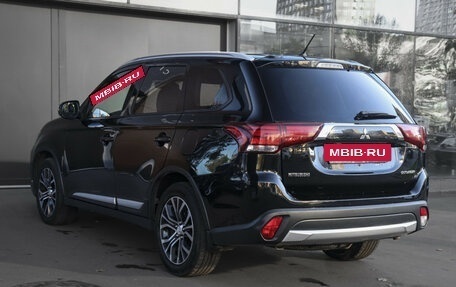 Mitsubishi Outlander III рестайлинг 3, 2015 год, 1 825 000 рублей, 5 фотография