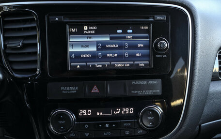 Mitsubishi Outlander III рестайлинг 3, 2015 год, 1 825 000 рублей, 20 фотография