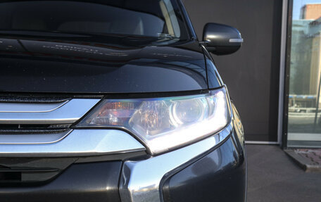 Mitsubishi Outlander III рестайлинг 3, 2015 год, 1 825 000 рублей, 24 фотография