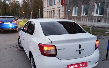 Renault Logan II, 2015 год, 399 999 рублей, 3 фотография