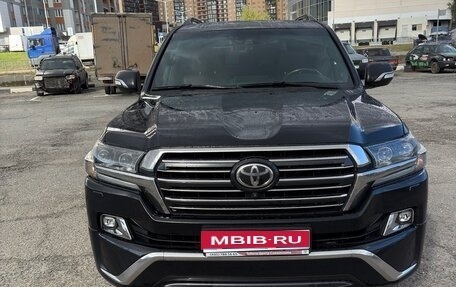 Toyota Land Cruiser 200, 2017 год, 6 800 000 рублей, 1 фотография