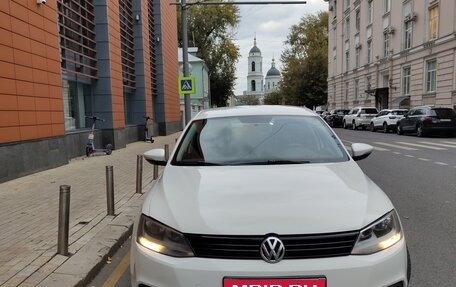 Volkswagen Jetta VI, 2012 год, 890 000 рублей, 2 фотография