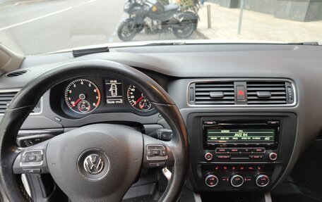 Volkswagen Jetta VI, 2012 год, 890 000 рублей, 10 фотография