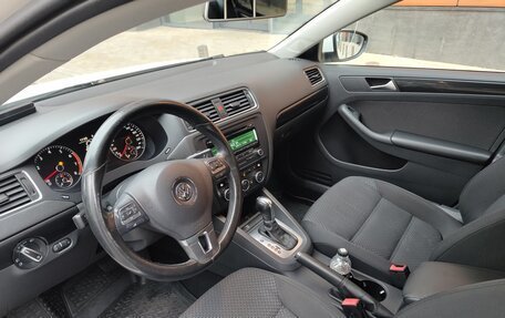 Volkswagen Jetta VI, 2012 год, 890 000 рублей, 11 фотография