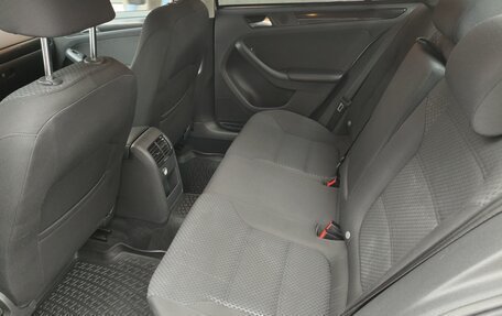 Volkswagen Jetta VI, 2012 год, 890 000 рублей, 14 фотография