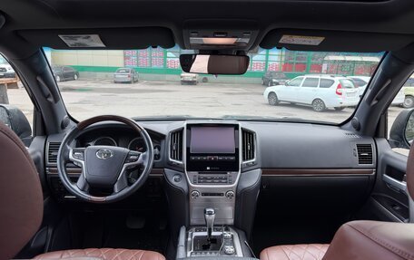 Toyota Land Cruiser 200, 2017 год, 6 800 000 рублей, 11 фотография