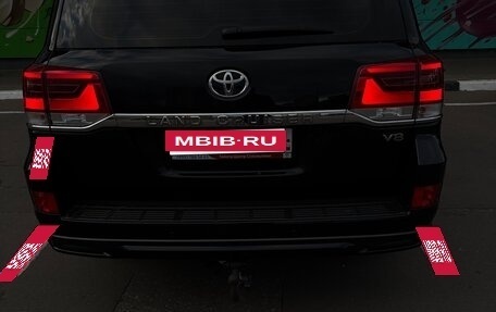 Toyota Land Cruiser 200, 2017 год, 6 800 000 рублей, 18 фотография