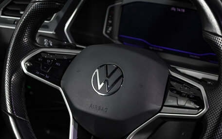 Volkswagen Tiguan II, 2021 год, 3 990 000 рублей, 13 фотография