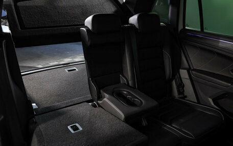 Volkswagen Tiguan II, 2021 год, 3 990 000 рублей, 27 фотография
